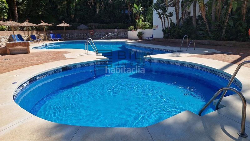 Foto c72404c1-1f3d-4c19-a58f-f0df12e3d27e. Pis amb aparcament piscina a reserva de Marbella Marbella