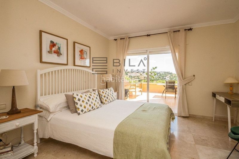Foto 424e3bff-a09f-49ef-a3bf-b74d4d72883f. Pis amb aparcament piscina a Elviria Marbella