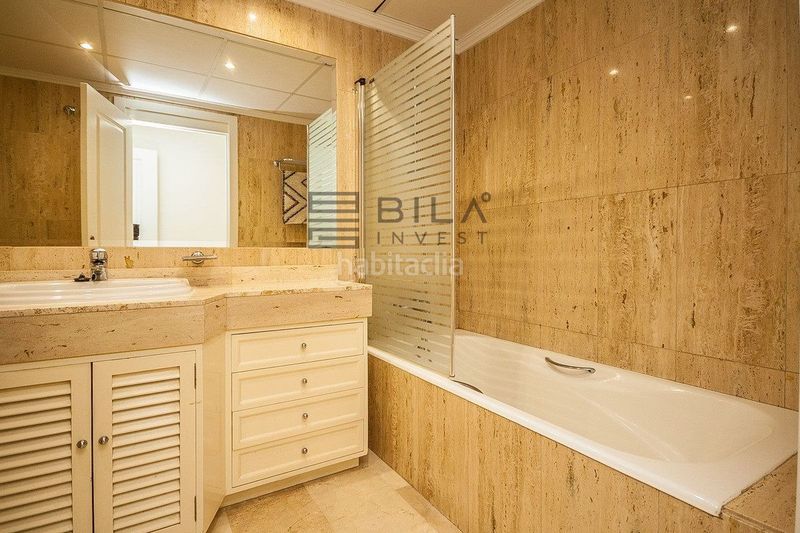 Foto 765b9b4f-ca05-4a66-b4e5-de0ba251f3b0. Pis amb aparcament piscina a Santa María Marbella