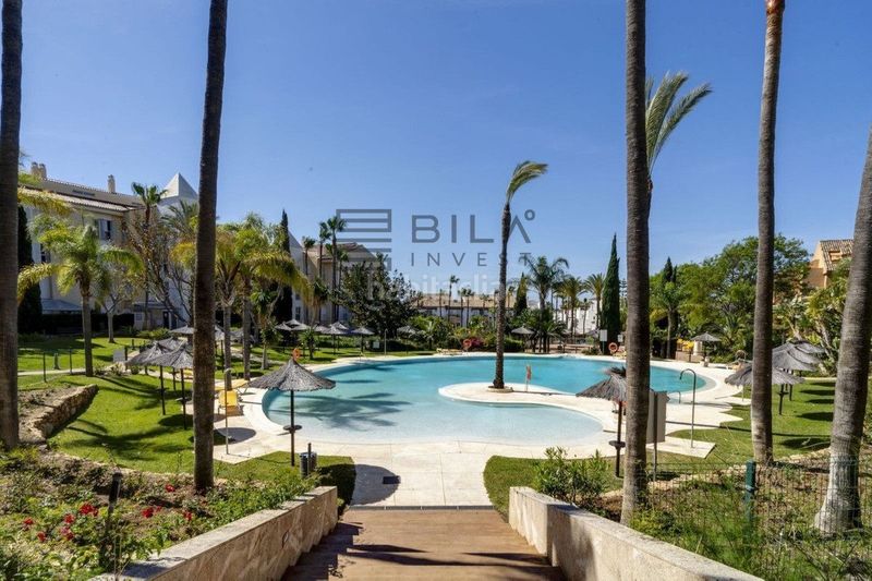 Foto d0c23ba9-9aed-46c8-96f7-ba36a8935571. Pis amb aparcament piscina a bahía de Marbella Marbella