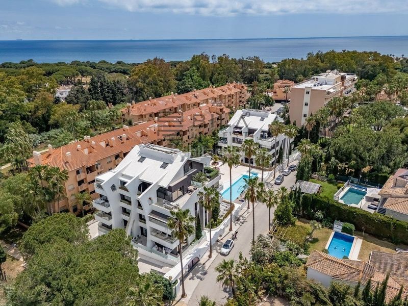 Foto 08362fe7-63d9-4182-9e2d-a6f19ff866f6. Pis amb aparcament piscina a Marbesa Marbella