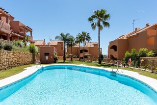 Pis  Santa mª village. Piso en venta en  santa mª village de elviria en marbella