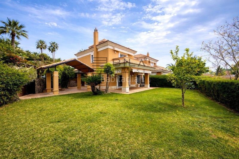 Foto 95ba081b-22fb-4a74-901a-094caedd04cb. Casa adossada amb piscina a Santa Clara Marbella