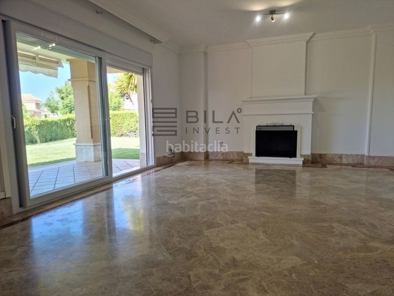 Foto a880002c-5b2d-481f-8ff3-d9205781397f. Casa adossada amb piscina a Santa Clara Marbella
