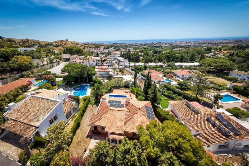 Foto 2540383c-4775-42fe-a8be-3ac7abf1527d. Xalet amb aparcament piscina a Mijas pueblo Mijas