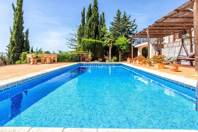 Foto 7834b001-7eff-4365-8997-fca604f16394. Xalet amb aparcament piscina a Mijas pueblo Mijas