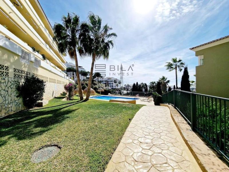 Foto 9f1f2541-8b39-44d1-8bc1-4f8f042f1add. Pis amb aparcament piscina a Riviera del Sol Mijas