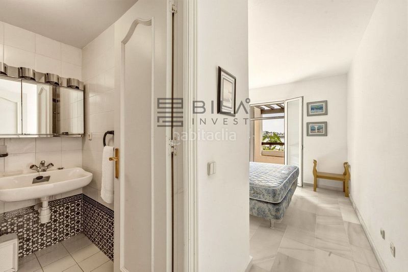 Foto af60ba56-02ea-4331-9f7a-107f22d29e00. Pis amb aparcament piscina a Calahonda Mijas