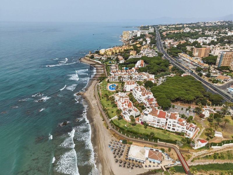 Foto ea0711b3-d69a-45e3-9179-4b2d1c46cda8. Pis amb aparcament piscina a Calahonda Mijas