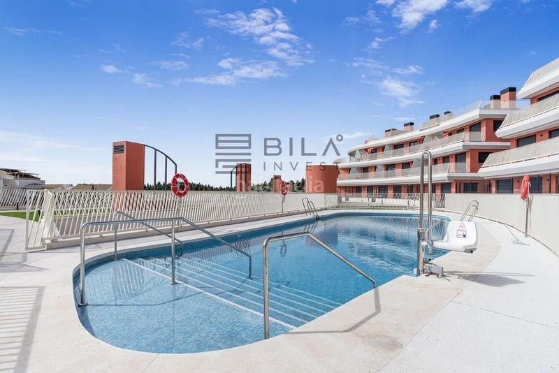 Foto 19727b8d-de10-4ee9-b96e-99376c2ff0d4. Piso  en venta en urb. solaris en la zona del hipódromo costa en Mijas