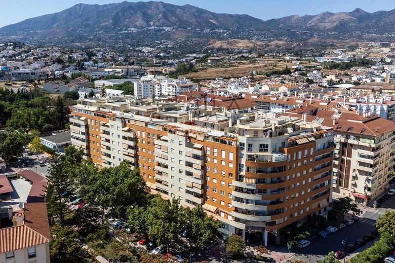 Foto cb23070f-3a42-4a78-912e-0d7f2c932d35. Ático  en venta en romería del rocío , centro en Fuengirola