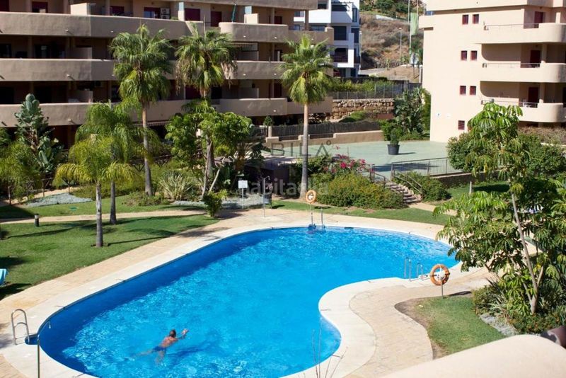 Foto efd45b01-5add-40df-8623-9c9fd0c73a35. Àtic amb piscina a la cala Mijas Mijas