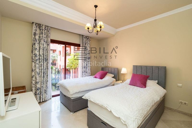Foto 99993048-b414-42da-98be-b443cc7daa44. Pis amb aparcament piscina a Romana Playa Marbella