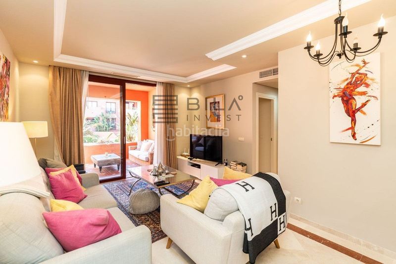 Foto bcd97710-ee07-4b81-8076-afa215ea1e08. Pis amb aparcament piscina a Romana Playa Marbella