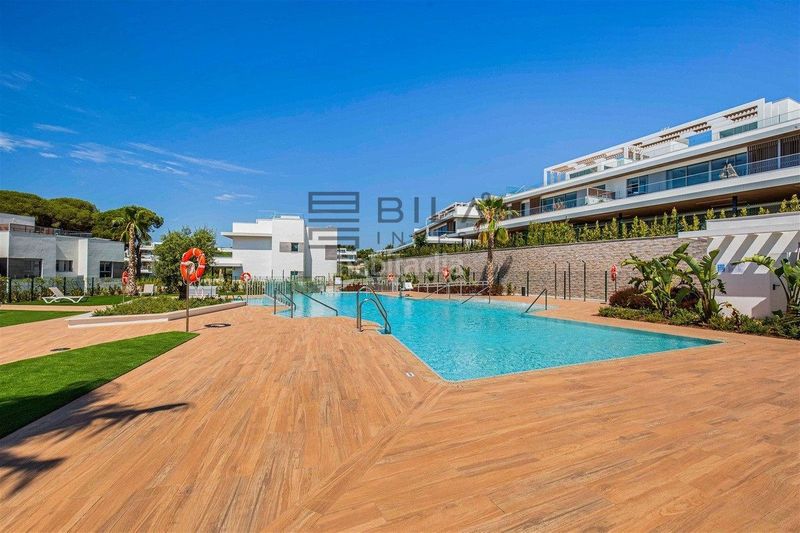 Foto 670baabb-fddb-418d-8c5f-f86b46fad798. Àtic amb piscina a bahía de Marbella Marbella