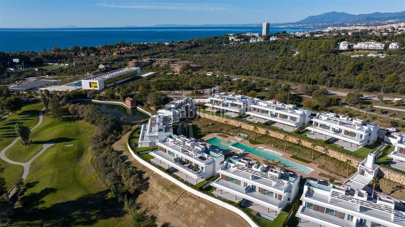 Foto 8b5bd62a-598d-40cd-a054-9c86f42f7231. Àtic amb piscina a bahía de Marbella Marbella
