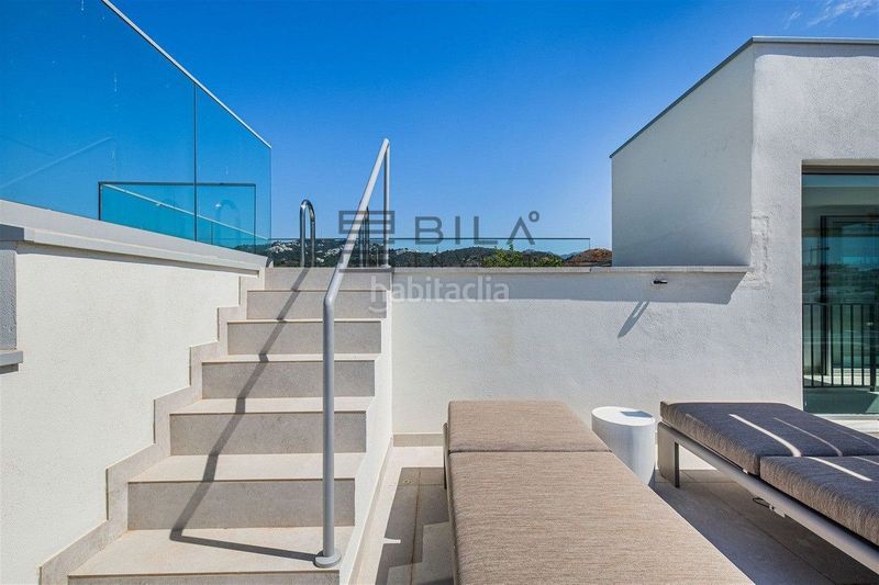 Foto 9f58e6b2-e899-45c7-9ce5-30ab10f1ab29. Àtic amb piscina a bahía de Marbella Marbella