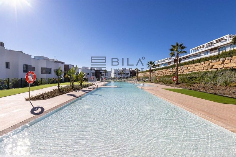 Foto a5ed2737-467d-4fbd-bc31-1779e35006eb. Àtic amb piscina a bahía de Marbella Marbella