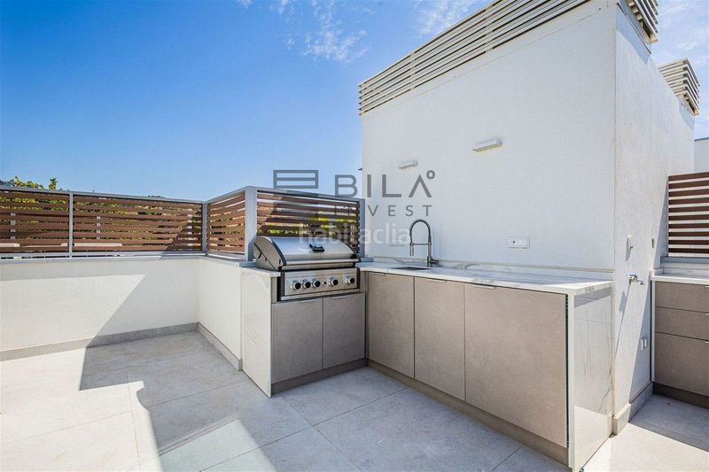 Foto d336b630-97a1-47d8-a8c9-5494812f2e2b. Àtic amb piscina a bahía de Marbella Marbella