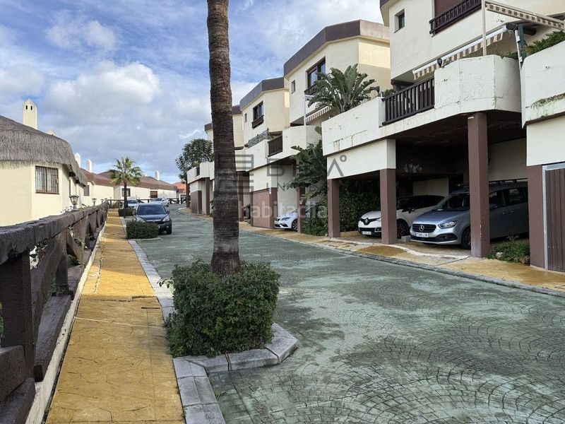 Foto 920a4bd3-6bb9-4fe6-afd2-49a3698dd49e. Xalet amb aparcament piscina a Riviera del Sol Mijas