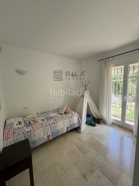 Foto 3ba66f6e-8c4d-4c7c-b453-72bfb97c8b06. Pis amb aparcament piscina a Elviria Marbella