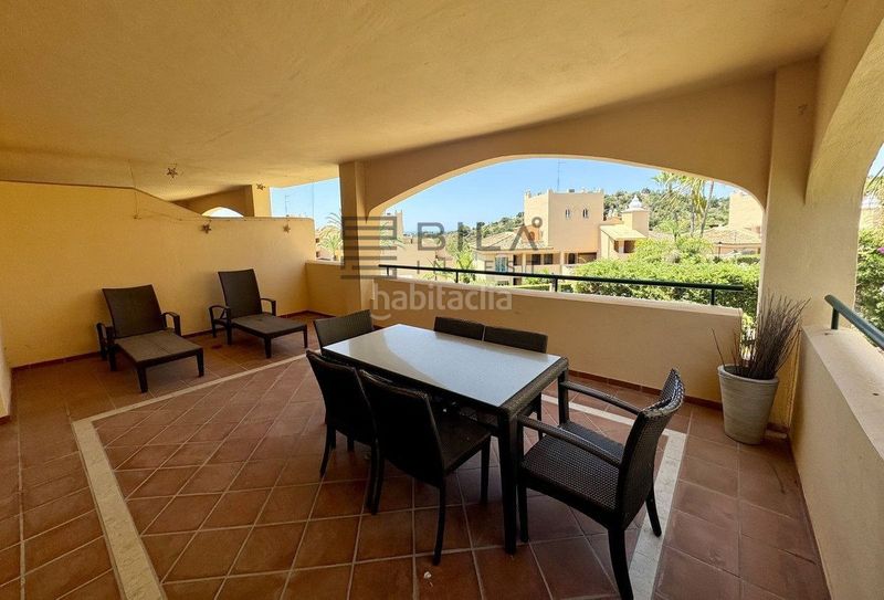 Foto 4c551f5b-df36-48b4-851c-0618bbd82fb1. Pis amb aparcament piscina a Elviria Marbella