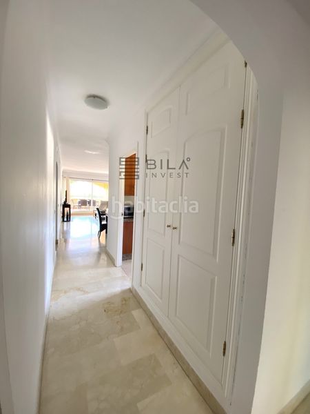 Foto 9fb06d8a-315a-4266-a277-ad19a0438e74. Pis amb aparcament piscina a Elviria Marbella