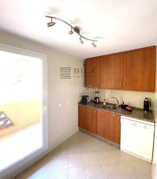Foto ad21a37c-de83-4013-bc2a-00efaae42267. Pis amb aparcament piscina a Elviria Marbella
