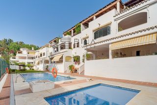 Pis  Urb. golden beach. Piso en venta en urb. golden beach de elviria en marbella