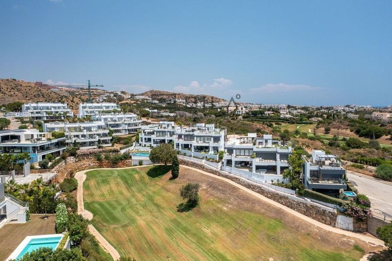 Foto 6b5b5931-81f6-4f3e-a59a-7287566448d4. Pis amb aparcament piscina a Cabopino - Artola Marbella
