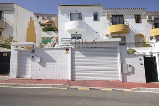 Casa adossada  De las nieves. Adosado con vistas en venta en pueblo monterrey ,benalmádena