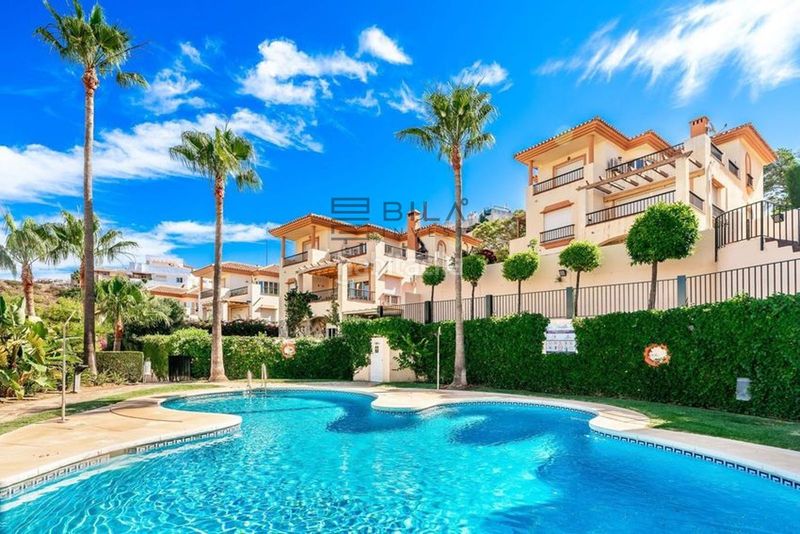Foto 2b7a08d4-4214-4c2f-92b1-9886771c1a28. Casa adossada amb piscina a Riviera del Sol Mijas