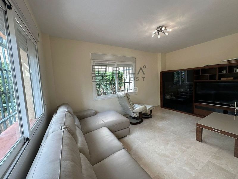 Foto a9b71899-01b2-4676-b1f0-9bf96ae63cb2. Casa adossada amb piscina a Riviera del Sol Mijas