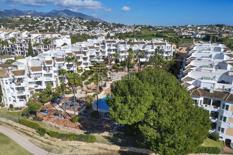 Foto 9a898a8d-a61f-4ce8-aab0-bacc6100f715. Pis amb piscina a Mijas golf Mijas