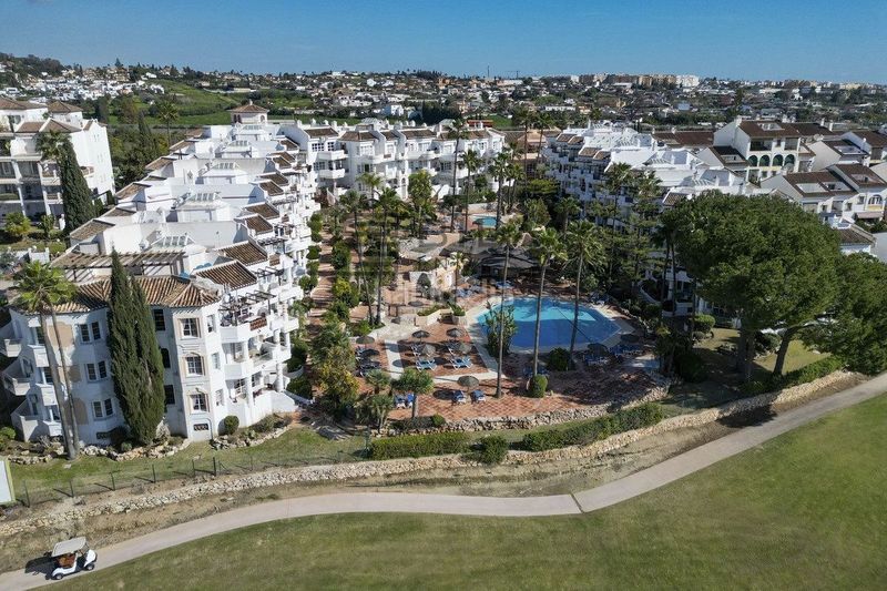 Foto a22cf62d-c251-4996-a666-54a3a4ed0951. Pis amb piscina a Mijas golf Mijas