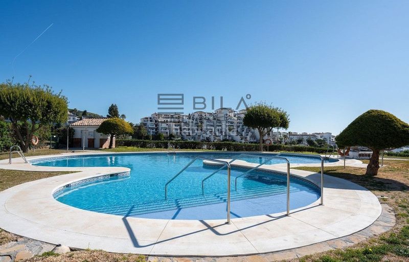 Foto 9a8a7d21-5ec2-47d0-a908-157e6019f756. Casa adossada amb piscina a Calahonda Mijas