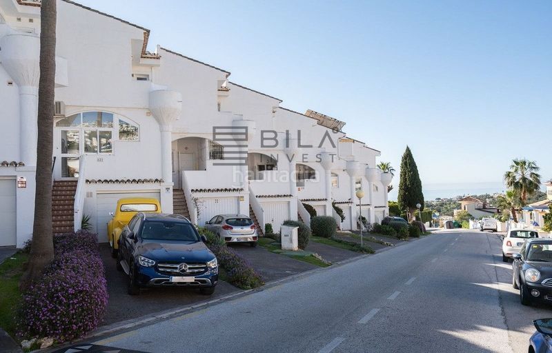 Foto b89b85ea-9605-4ed0-a62d-dd1d8dce913c. Casa adossada amb piscina a Calahonda Mijas