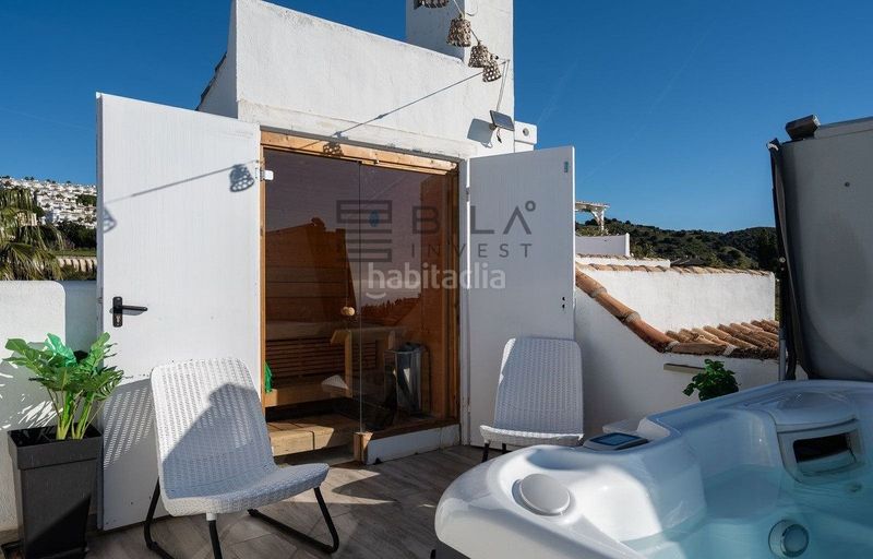 Foto fcf0ec95-3c91-49a6-8ae4-3629de1ddd09. Casa adossada amb piscina a Calahonda Mijas