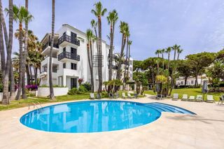 Pis  Jardines de la golondrinas. Piso en venta en 1º línea de playa en complejo jardines de la go