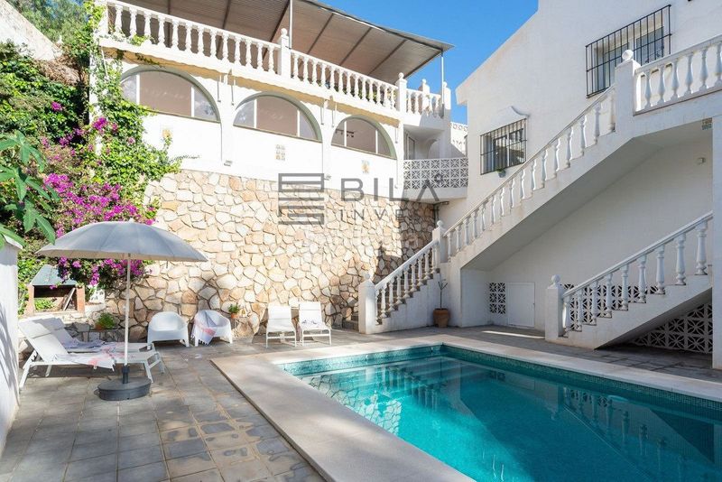 Foto 5cdee420-e06b-4a7b-b925-97bfb0d10f23. Xalet amb aparcament piscina a Riviera del Sol Mijas