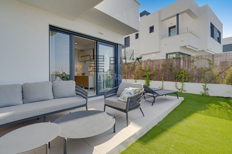 Foto 25a14a53-d07e-4240-befd-5974ab206255. Casa aparellada amb piscina a la cala Mijas Mijas