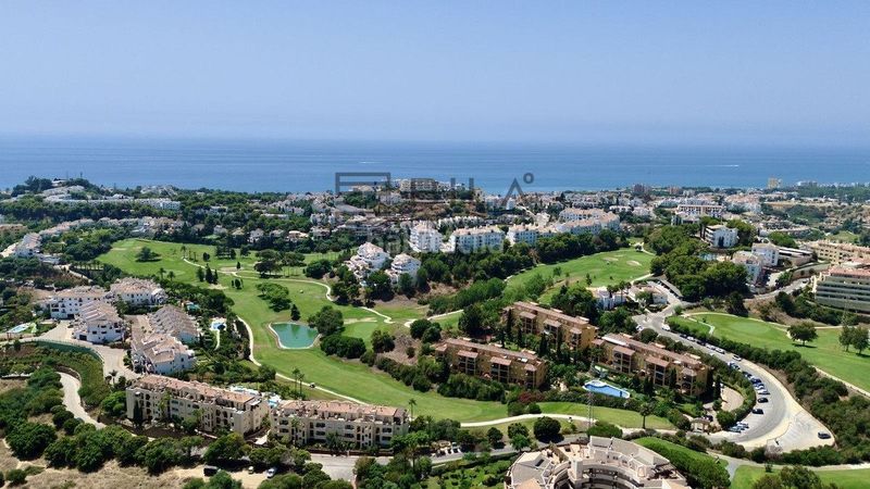 Foto c7bad6bd-ede3-4c32-b8b2-4b38f82285d3. Pis amb aparcament piscina a Riviera del Sol Mijas