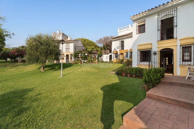Foto 5b62d3dc-9086-4882-af1d-c4a16c21da19. Casa adossada a Santa María Marbella