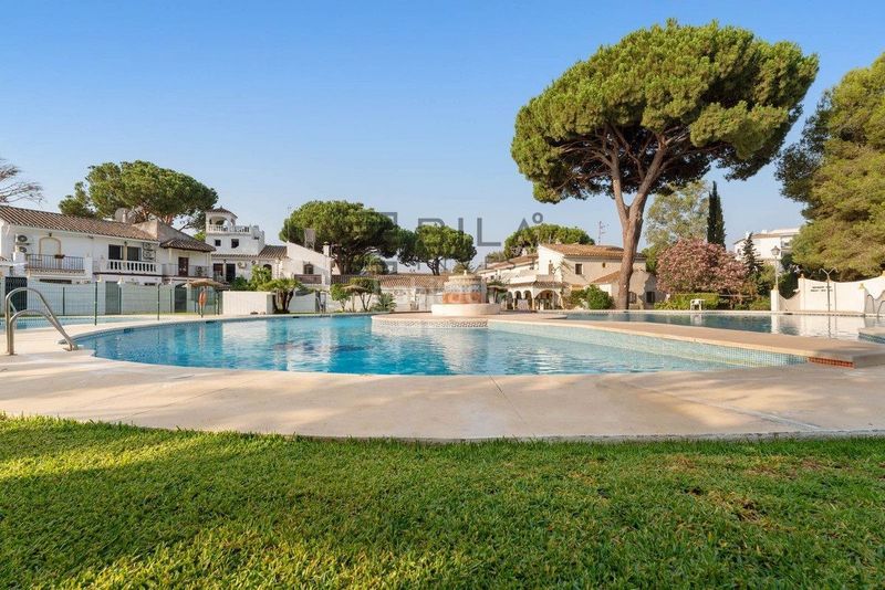 Foto 6a73caf2-d600-46eb-9117-2ce501ee1230. Casa adossada a Santa María Marbella