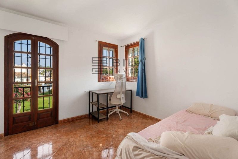 Foto 80b2d4ba-f8e9-4425-92ee-fa8cffeb0d63. Casa adossada a Santa María Marbella