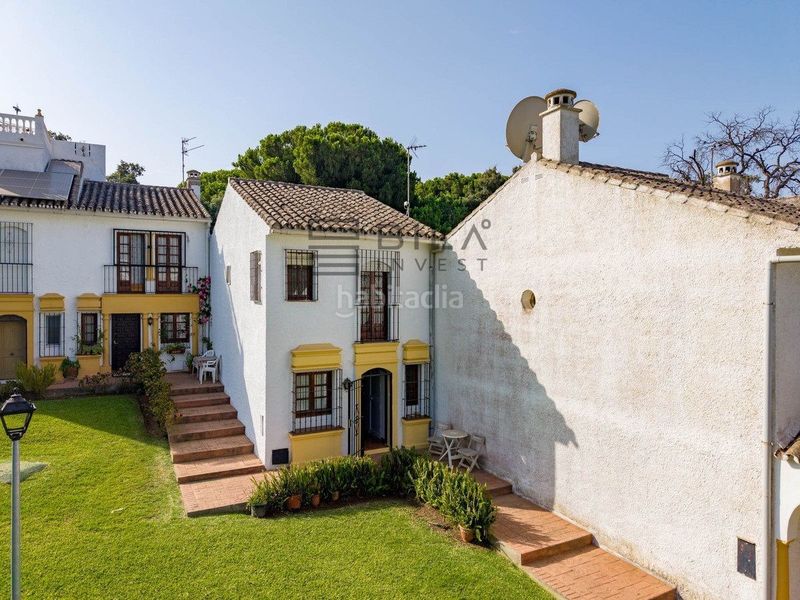 Foto 9c6f6d4d-1d14-403f-918d-9b1f39b39afc. Casa adossada a Santa María Marbella