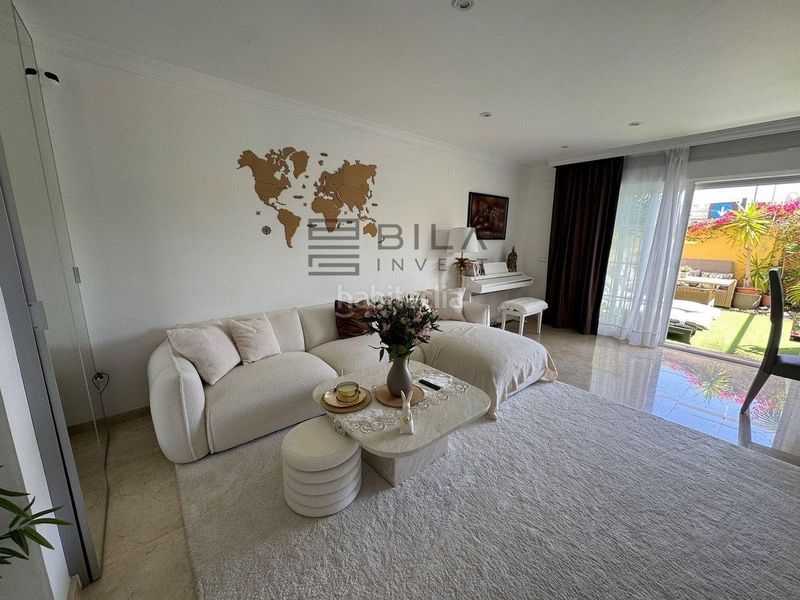Foto a76e1bec-3878-4baf-8657-d86053d593ac. Casa adossada amb aparcament piscina a Calahonda Mijas
