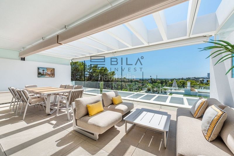 Foto d7d6b576-e911-410f-a502-724df99f1528. Àtic amb piscina a bahía de Marbella Marbella