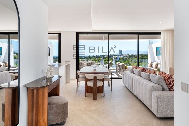Foto f79652b3-2cf3-4101-8575-4c33f7bddfd7. Àtic amb piscina a bahía de Marbella Marbella