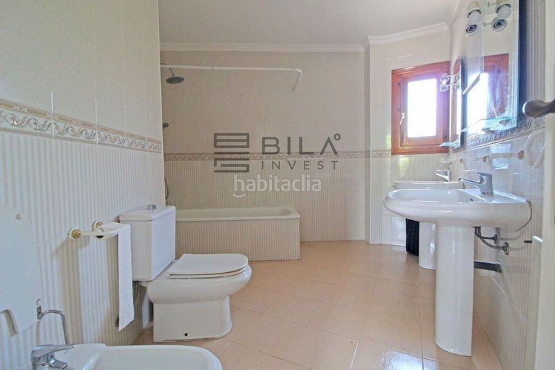 Foto 98a4e653-4cf7-4d08-abc4-dced8cb639bf. Xalet amb aparcament piscina a Calahonda Mijas